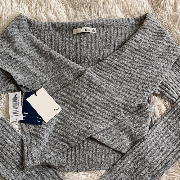 ARITZIA - Grey Ribbed Off The Shoulder Long Sleeve Top - Picture 9 of 9